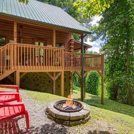 Magical Moments, Hot Tub, Wifi, 1089 Free Tickets Each Paid Day, Dollywood And More Гетлинбург Екстериор снимка