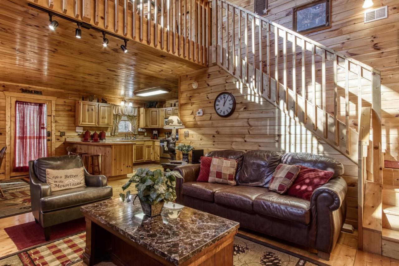 Magical Moments, Hot Tub, Wifi, 1089 Free Tickets Each Paid Day, Dollywood And More Гетлинбург Екстериор снимка