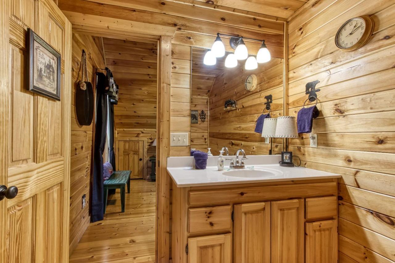 Magical Moments, Hot Tub, Wifi, 1089 Free Tickets Each Paid Day, Dollywood And More Гетлинбург Екстериор снимка