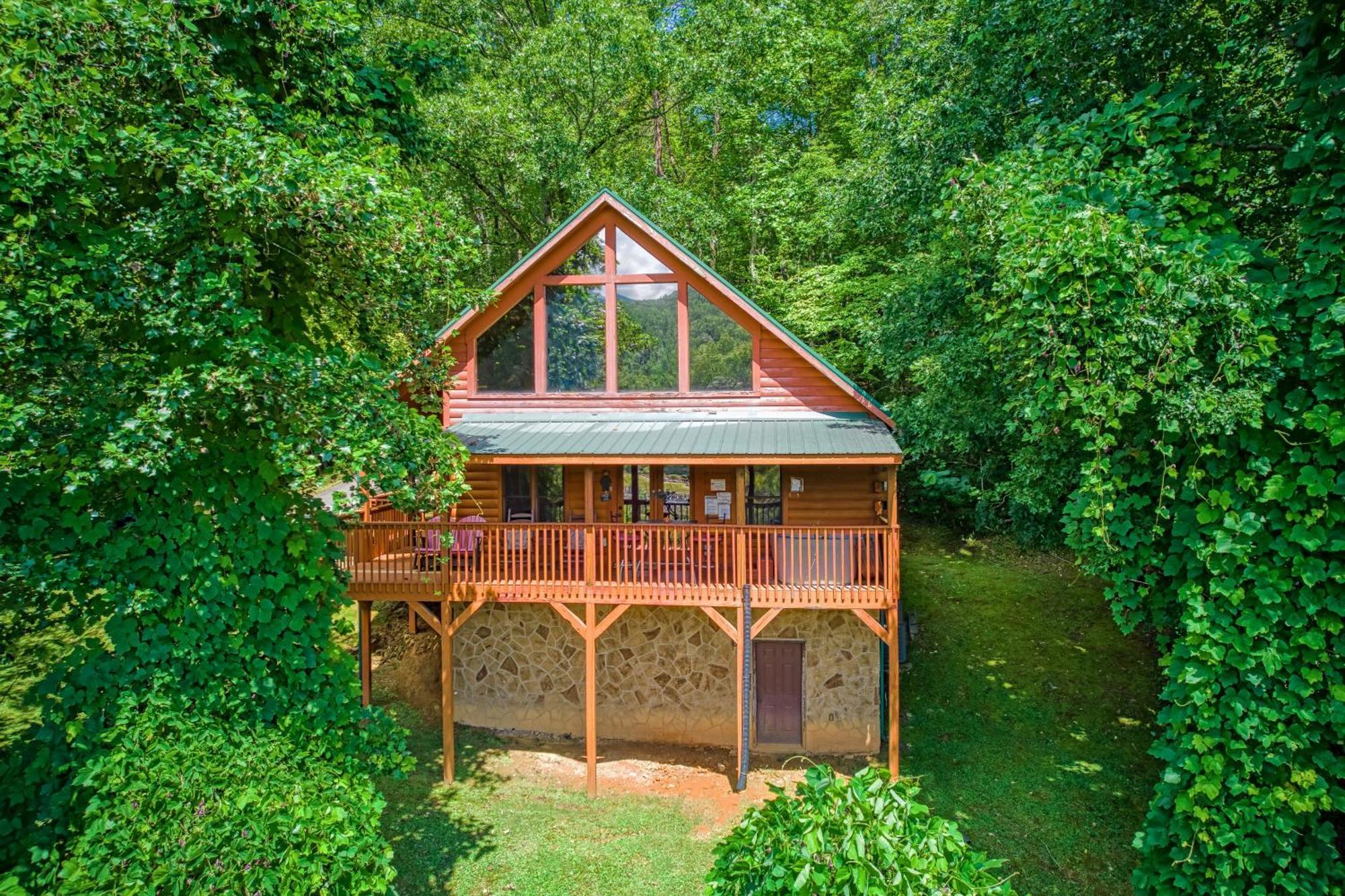 Magical Moments, Hot Tub, Wifi, 1089 Free Tickets Each Paid Day, Dollywood And More Гетлинбург Екстериор снимка
